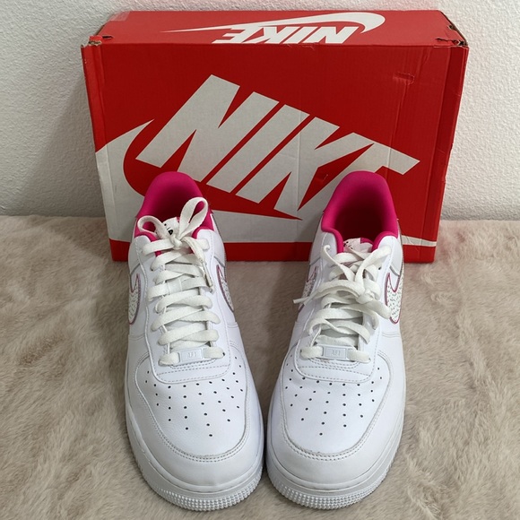 🆕 NIKE Air Force 1 ‘07 LX 2023 WMNS Low Cut White/White-Pink Dragon Fruit In 📦 - Picture 2 of 15